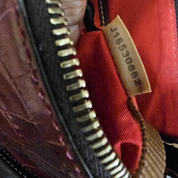 Dooney and Bourke Croc Embossed Leather Shoulder Crossbody Handbag Red Wine EUC - Picture 2 of 16